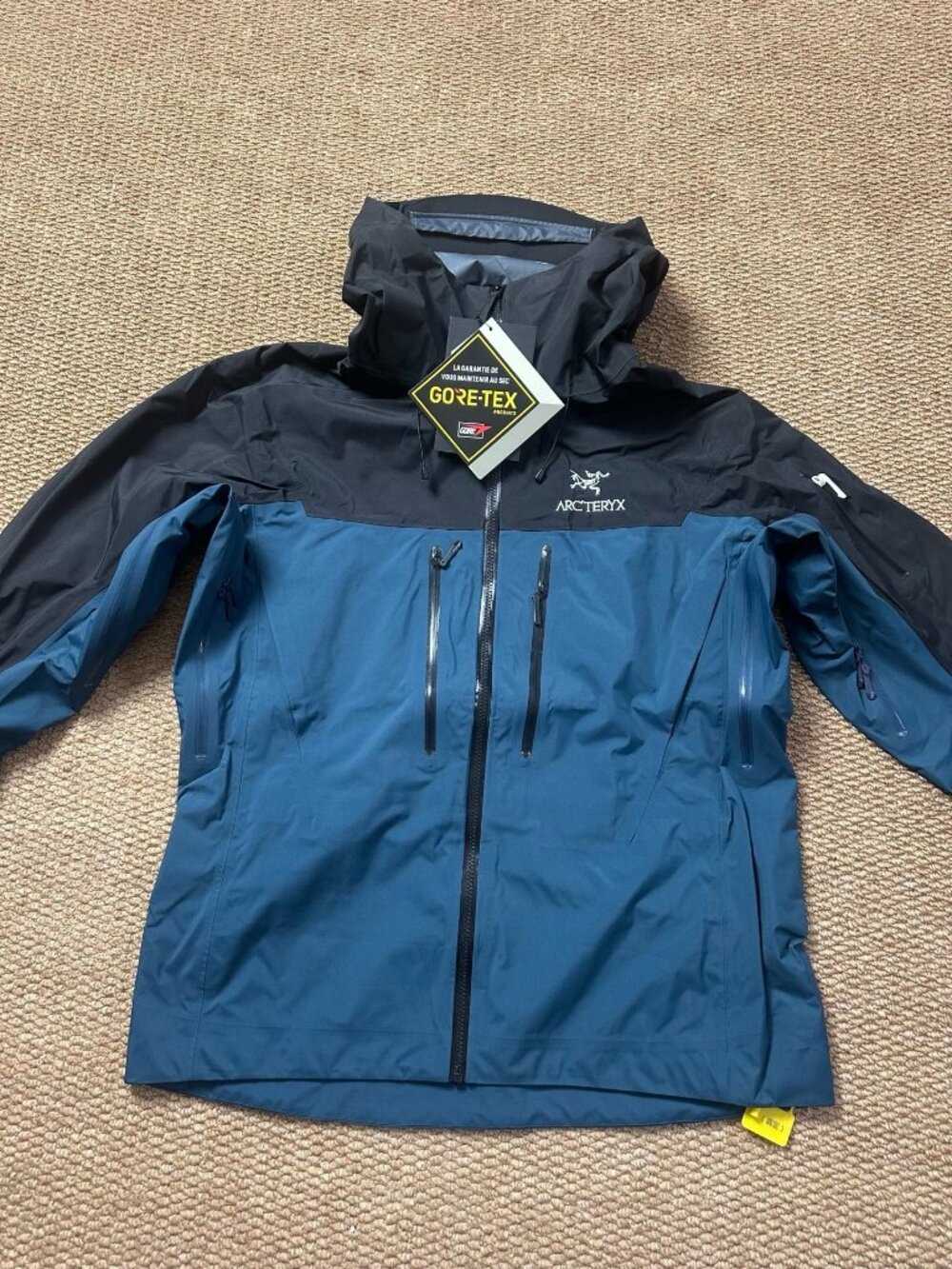 Arc'teryx Aha SV7 Hardshell Black/Blue Jacket XL